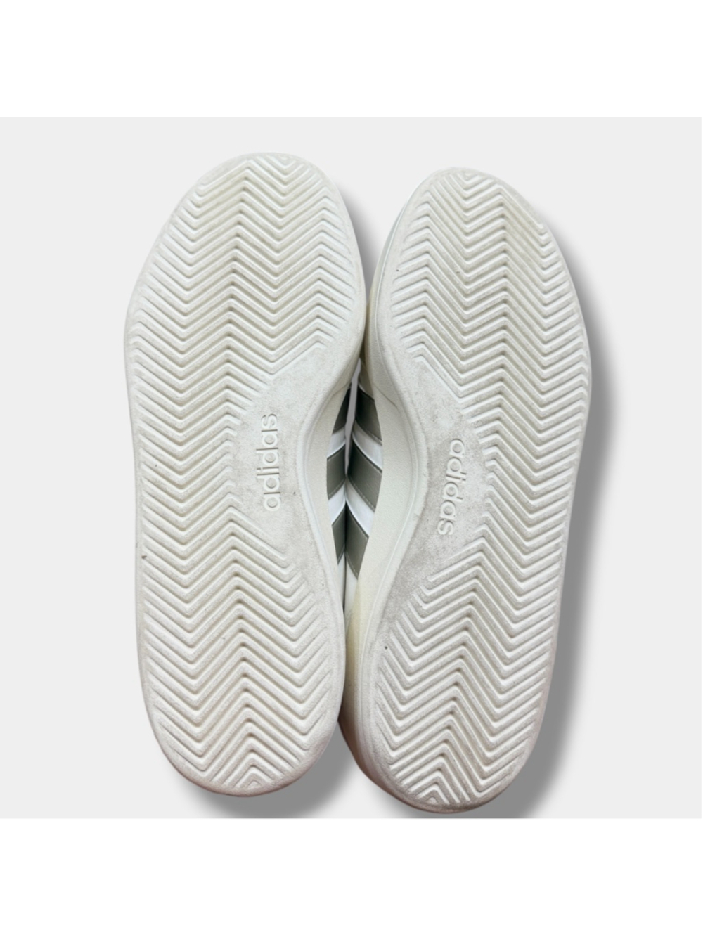 Adidas Women’s Size 10 White Silver Stripe Sneakers Casual Lace Up Shoes - Picture 4 of 12
